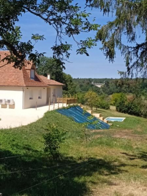 Gîte Périgord 14 personnes avec piscine